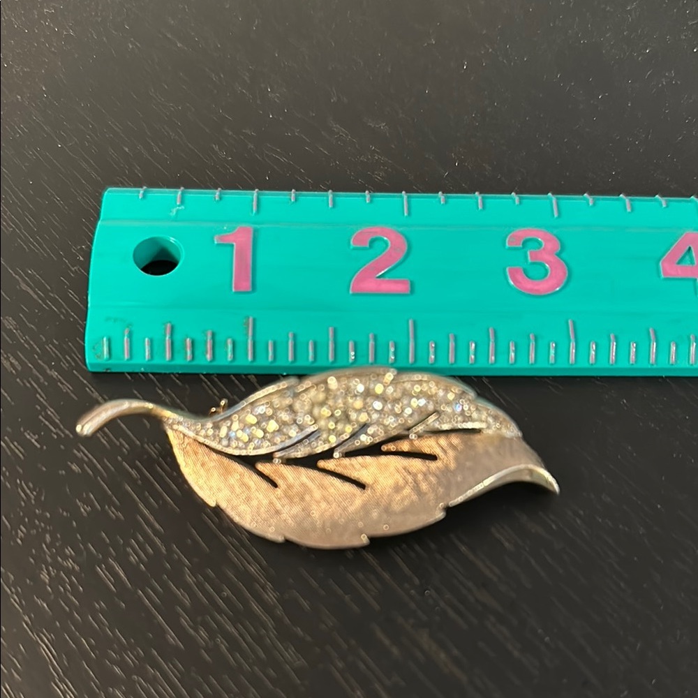 Chic Gold and Silver Leaf Pin